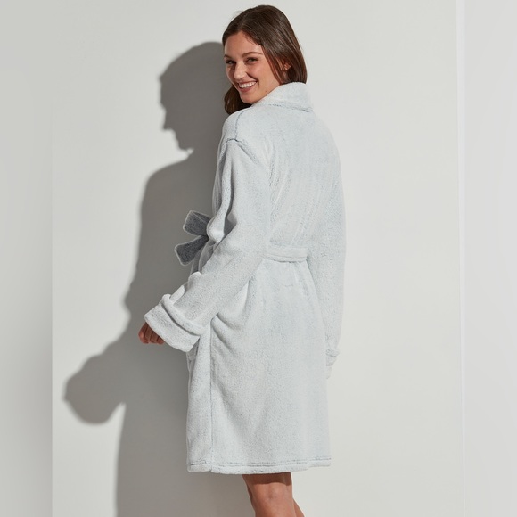 Plush Robe - Picture 2 of 5